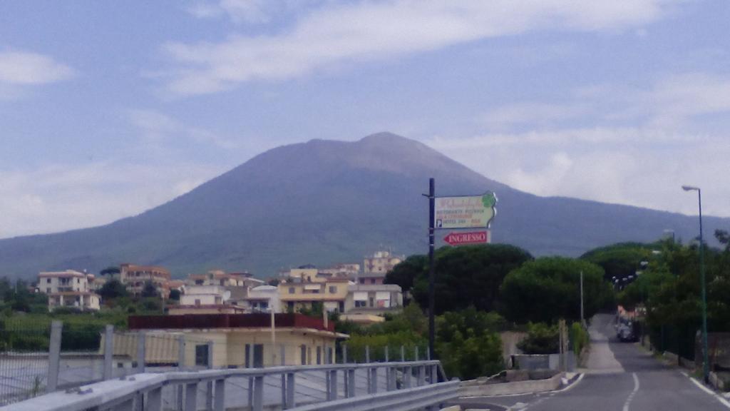 Hotel Il Quadrifoglio Torre del Greco Eksteriør billede
